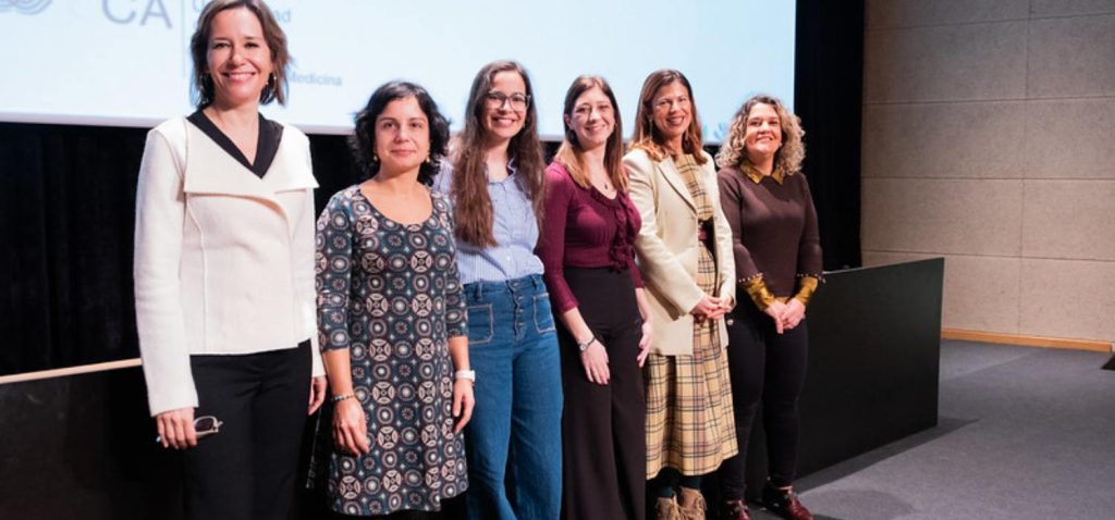 De la Facultad de Medicina a las aulas: la UCA despierta vocaciones científicas en San Fernando por el 11F